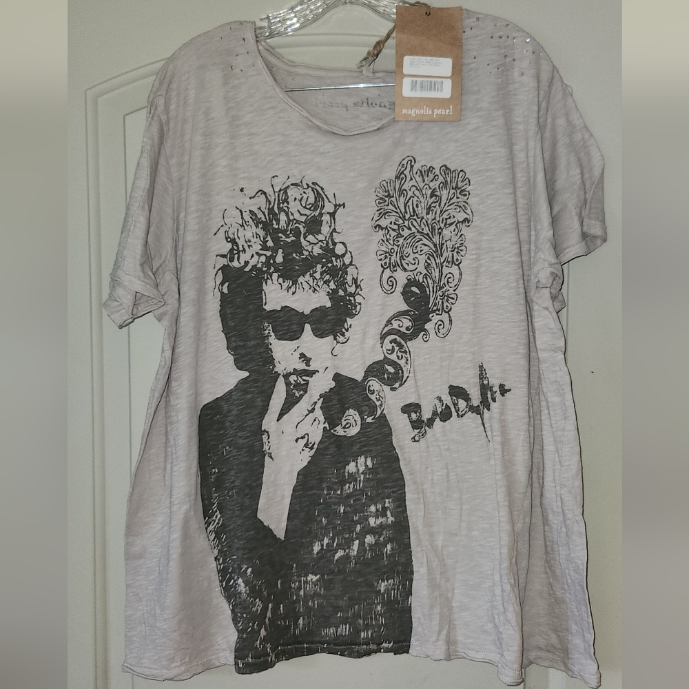 New Magnolia Pearl Bard T Bob Dylan Band Sketch Top 379 Lilac Water Tee T-Shirt - Picture 8 of 17